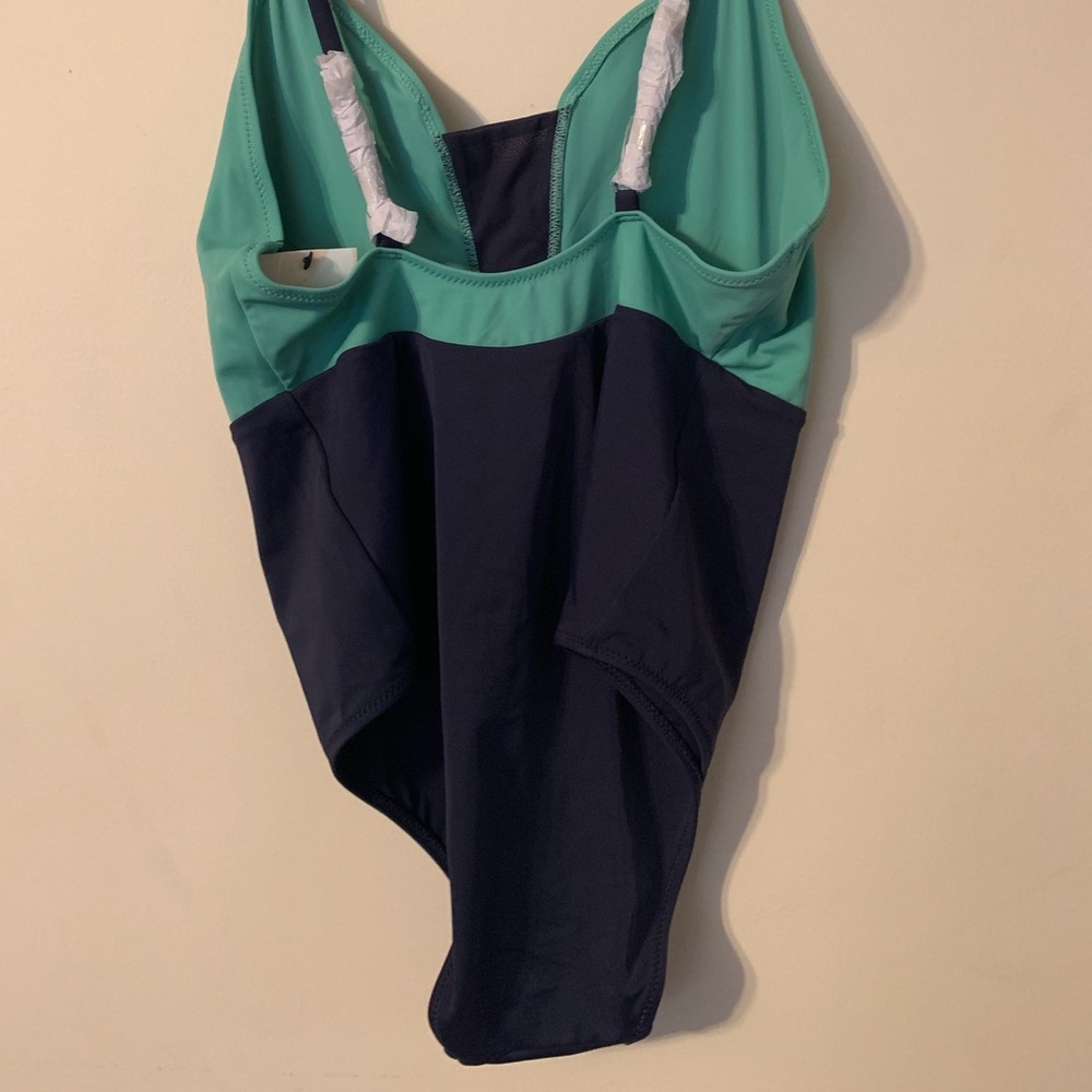 Lively One-piece Swimsuit - Picture 5 of 7